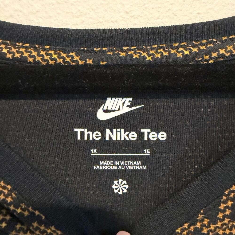 Nike Women’s 1X Long Sleeved Crew Tee Shirt - Picture 2 of 6